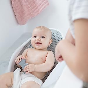 Bath Time Battles? The Angelcare Baby Bath Support Can Be Your New Baby’s Friend